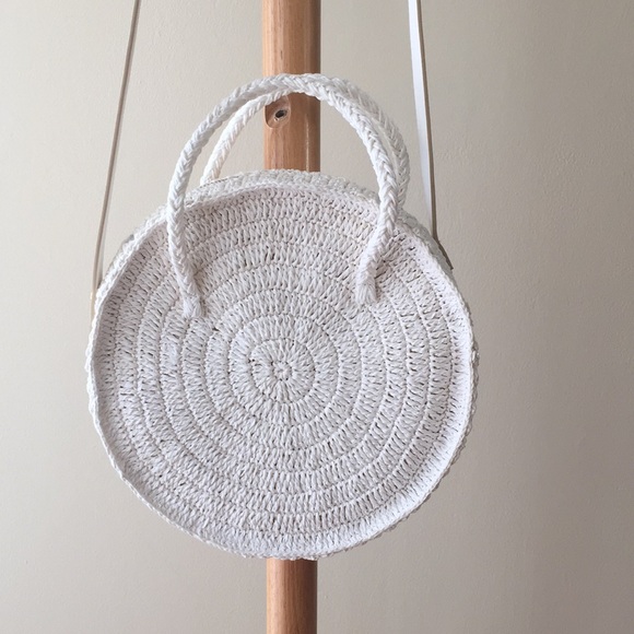 ✨HOST PICK✨ Round Summer Rattan Straw Crossbody with Handles Bag - Picture 3 of 7